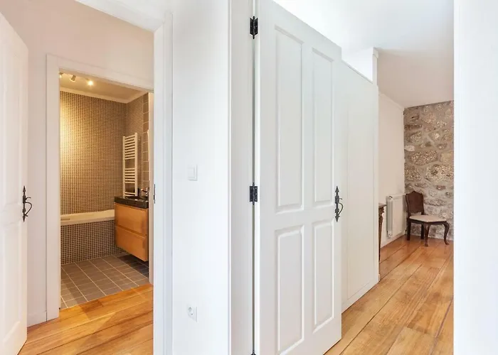 Eido Do Carvalhoso - Em בית כפרי *