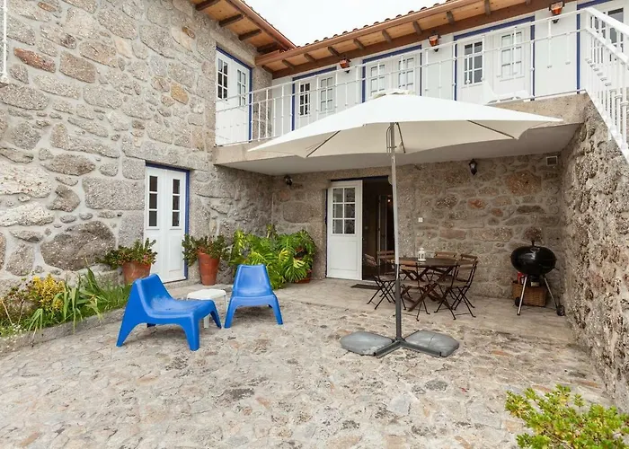 Eido Do Carvalhoso - Em בית כפרי *